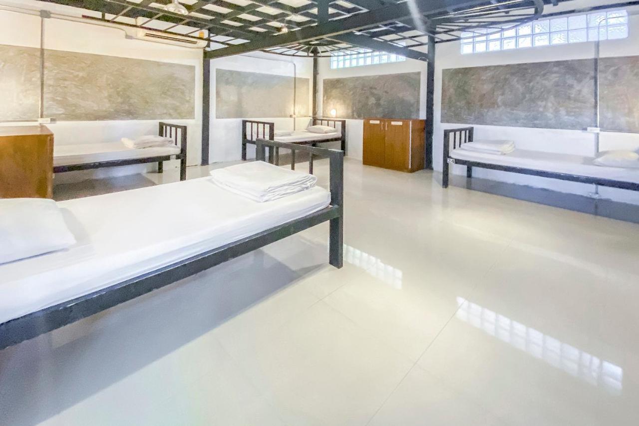 Oyo 585 Freedom Hostel @ Phi Phi Екстериор снимка