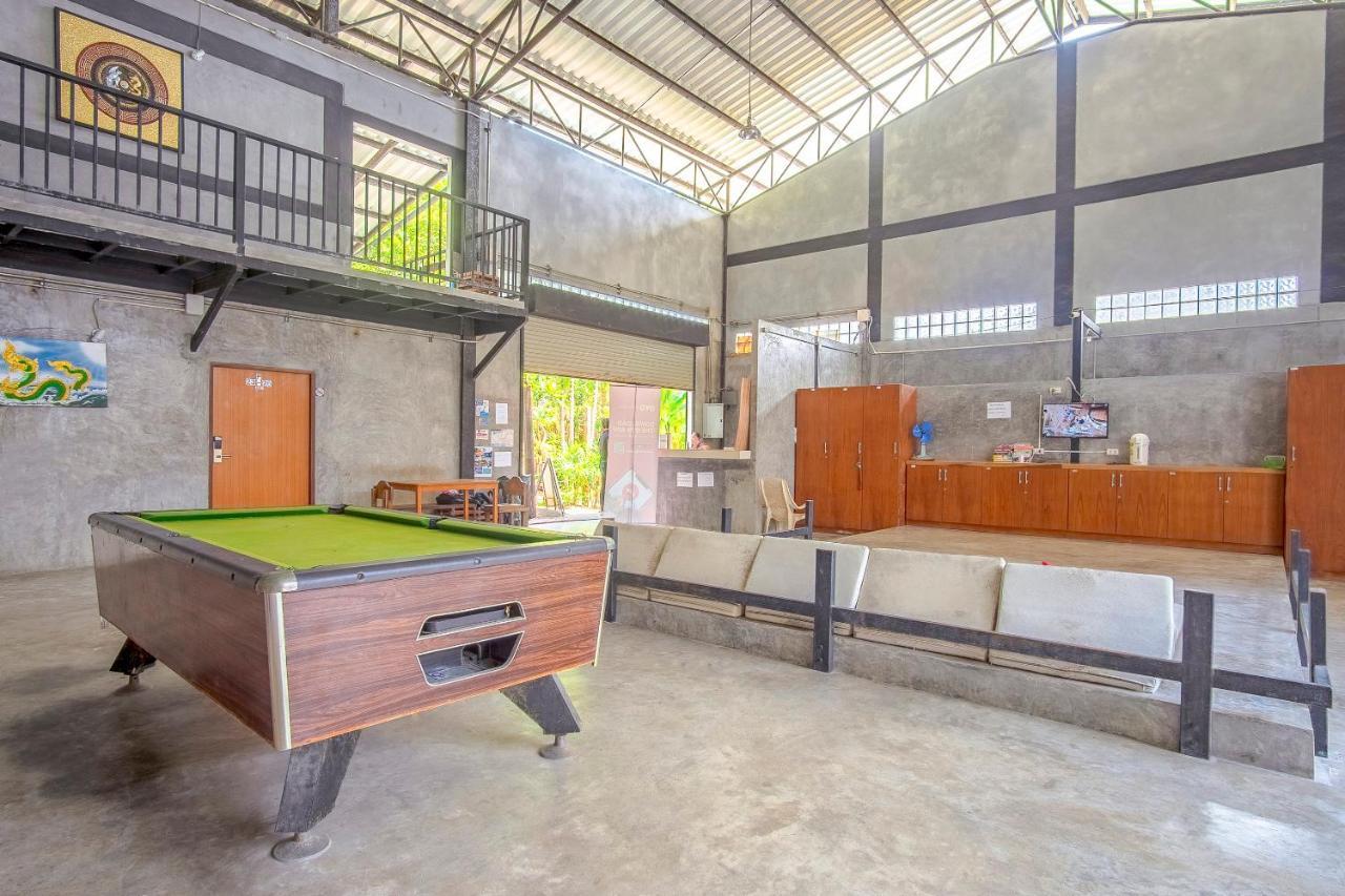 Oyo 585 Freedom Hostel @ Phi Phi Екстериор снимка
