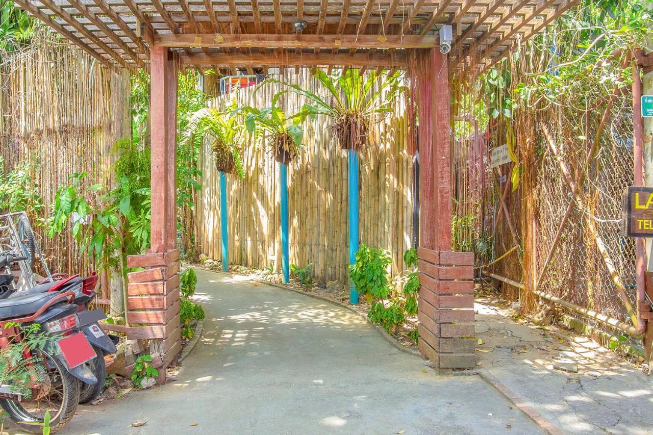 Oyo 585 Freedom Hostel @ Phi Phi Екстериор снимка